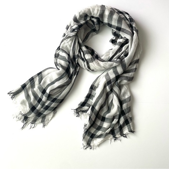 C. Wonder Black and White Checkered Wrap Scarf - Picture 1 of 3
